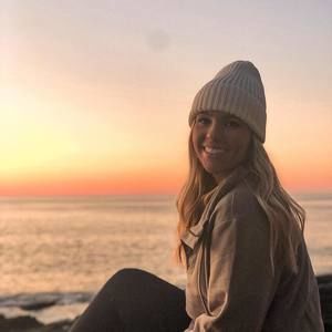 Meet your Posher, Katelyn